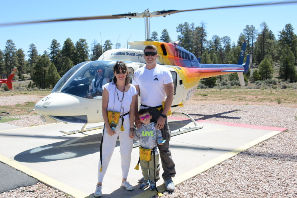 Preparados para subir al helicóptero del Gran cañón del Colorado